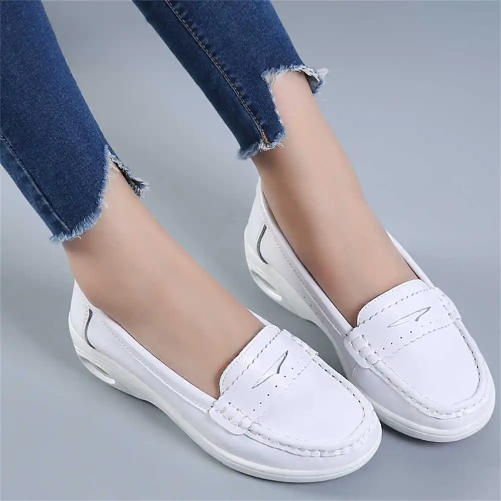 Thick Sole Slipon White Traine - đánh giá và giá Tech Accessories Uk